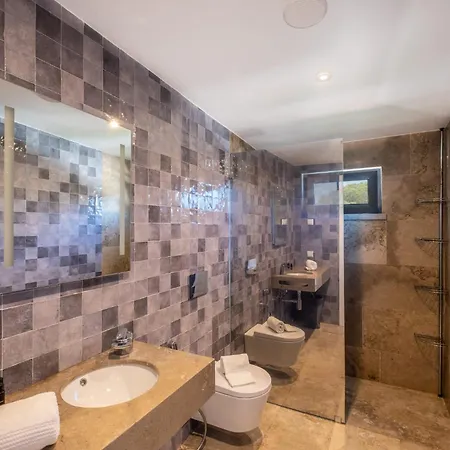 Semesterbostad Horizon Grande - Stunning Luxury Great Location Sleeps 16 *