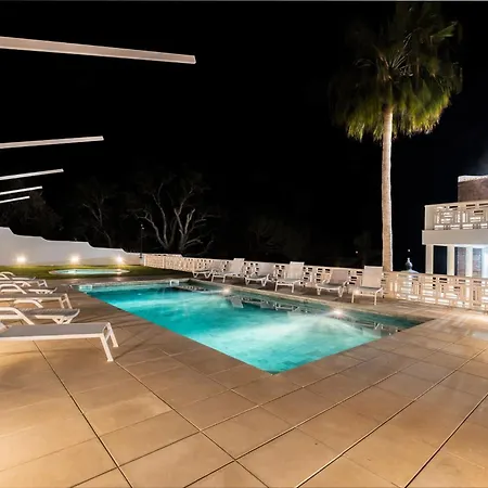 Horizon Grande - Stunning Luxury Great Location Sleeps 16