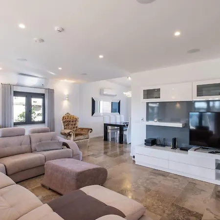Horizon Grande - Stunning Luxury Great Location Sleeps 16 Willa *