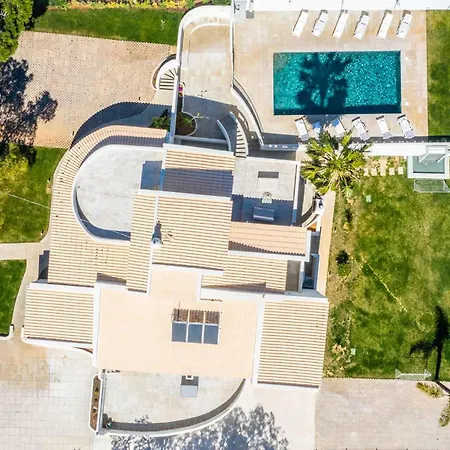 Horizon Grande - Stunning Luxury Great Location Sleeps 16 Semesterbostad