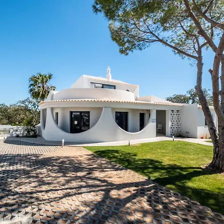 Horizon Grande - Stunning Luxury Great Location Sleeps 16 * Porches (Algarve)