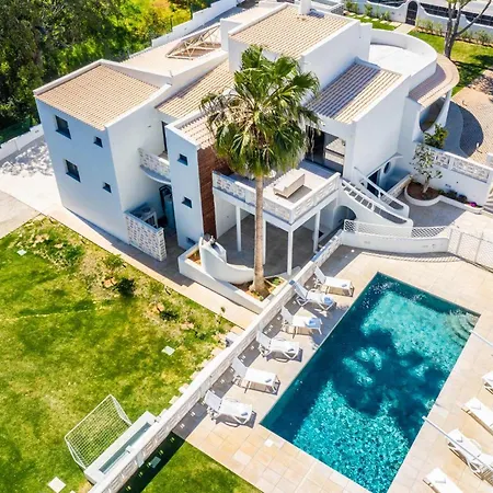 Horizon Grande - Stunning Luxury Great Location Sleeps 16