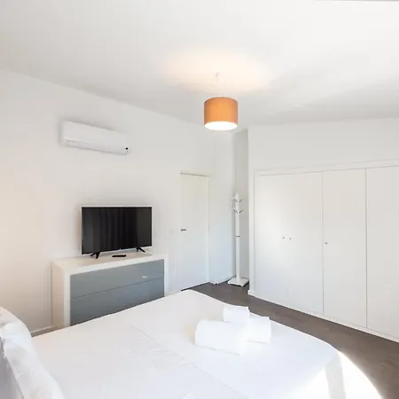 Horizon Grande - Stunning Luxury Great Location Sleeps 16 *