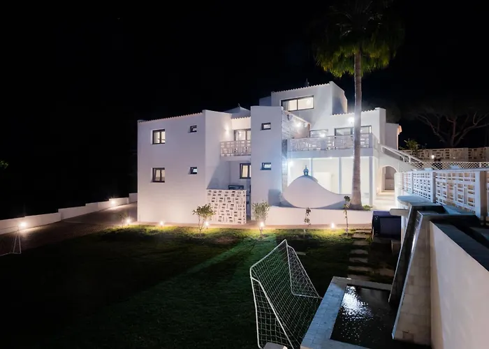 Horizon Grande - Stunning Luxury Great Location Sleeps 16 Villa Porches