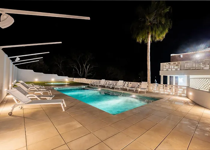 Horizon Grande - Stunning Luxury Great Location Sleeps 16
