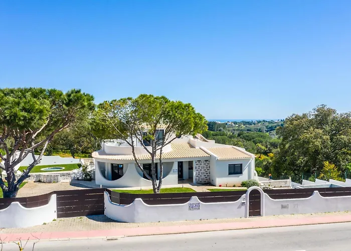 Horizon Grande - Stunning Luxury Great Location Sleeps 16 * Porches (Algarve)