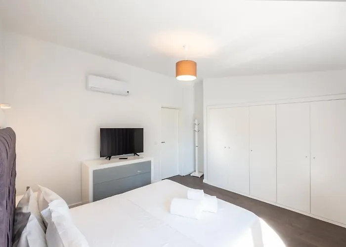 Horizon Grande - Stunning Luxury Great Location Sleeps 16 *