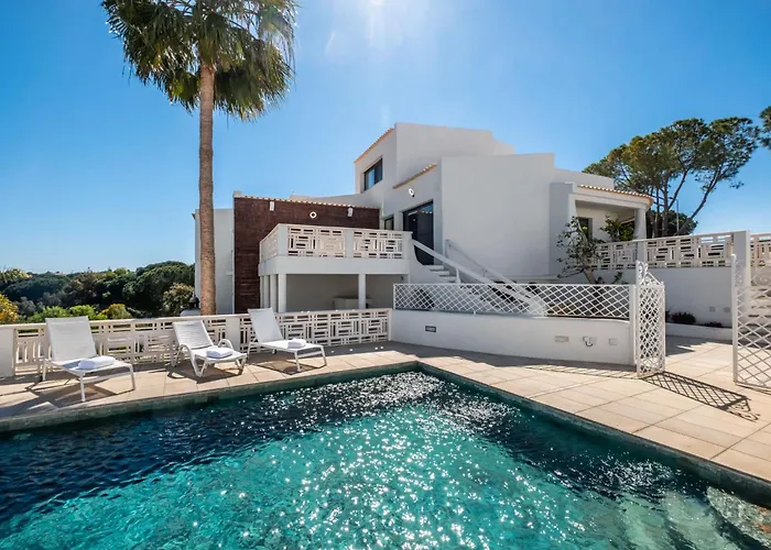 Villa Horizon Grande - Stunning Luxury Great Location Sleeps 16 Porches (Algarve)