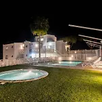 Horizon Grande - Stunning Luxury Great Location Sleeps 16 Villa *