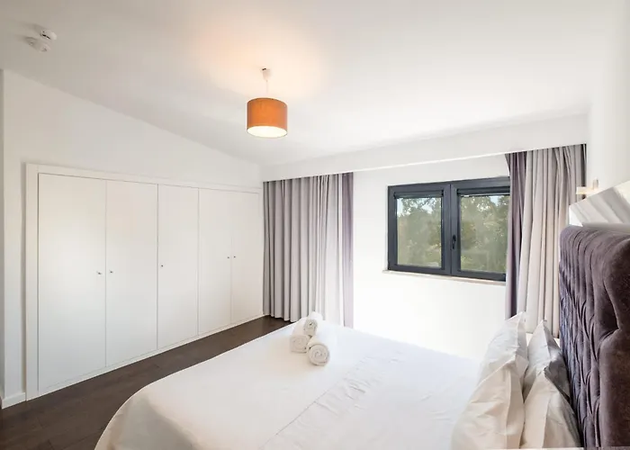 Horizon Grande - Stunning Luxury Great Location Sleeps 16